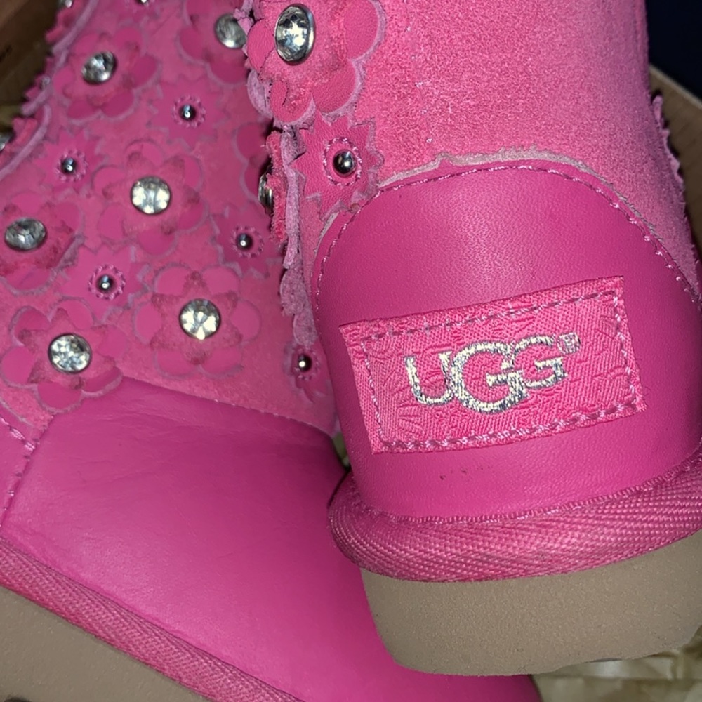 Pink flower uggs size 6